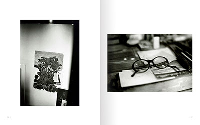 Vue d'une double page intérieure du livre "Paris-Matic" de Bernard Plossu